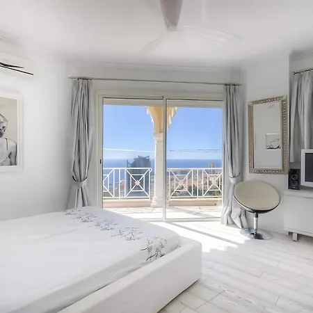De Luxe A Villa Beausoleil