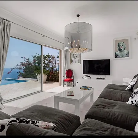 De Luxe A Villa Beausoleil